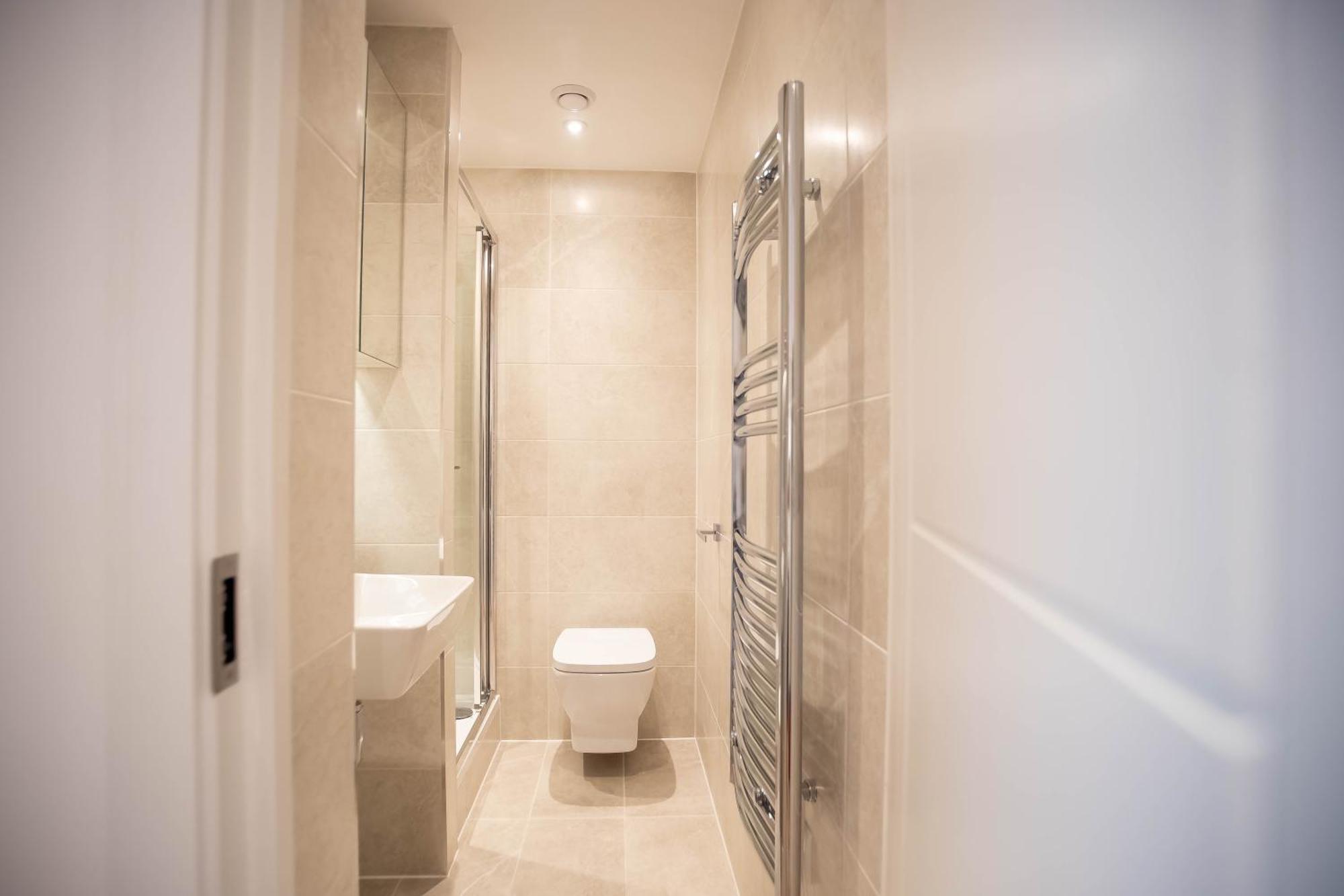 Deluxe Chic 1 2 Bed Apts Near Heathrow Legoland Windsor Sloughヴィラ エクステリア 写真